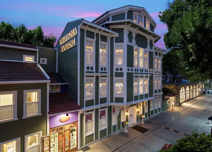Hotel Hagia Sofia Mansions Istanbul, Curio Collection By Hilton